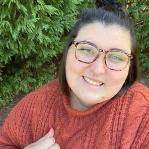 Meet your Posher, Stephanie